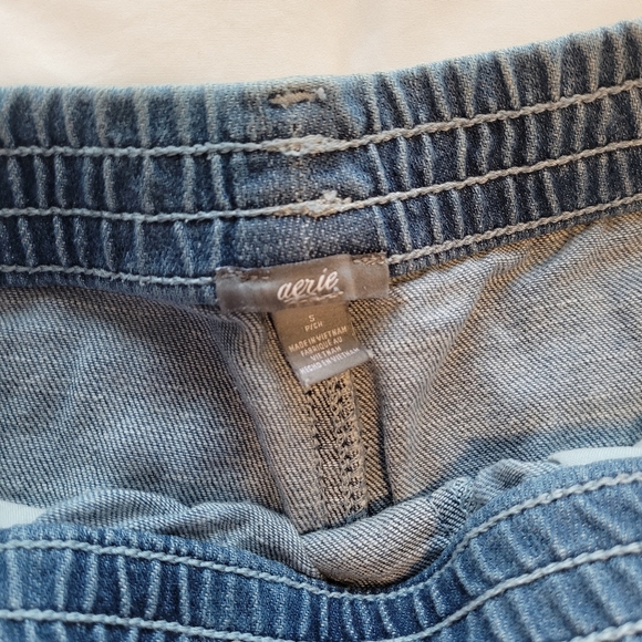 2/$15 🩳 Size small, Aerie denim shorts with lace detail and rope belt. - Picture 2 of 3